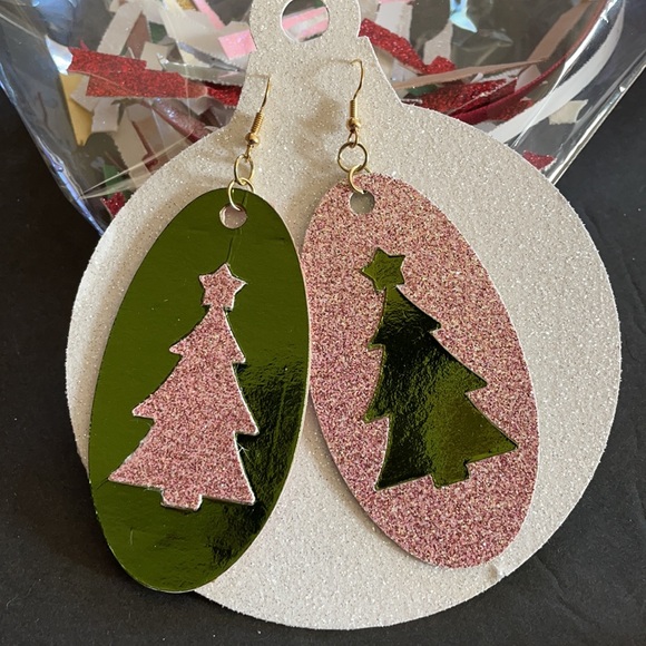 Every Mrs. Claus needs these!! Artist made Tree Earrings New!! - Picture 2 of 5
